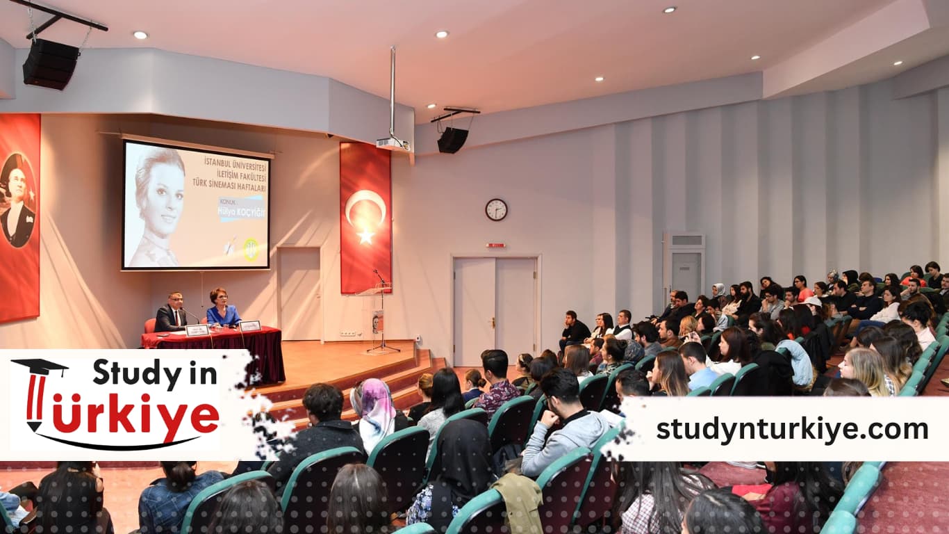 كلية الآداب في جامعة إسطنبول