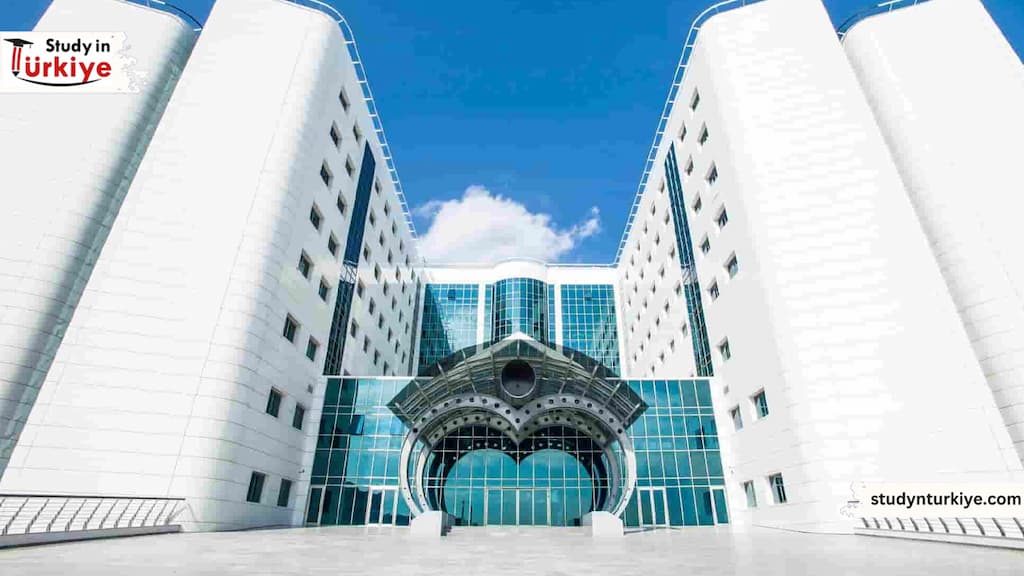 جامعة الشرق الادنى في قبرص التركية